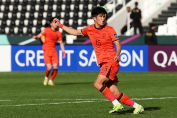 鲸鱼体育注册-曝上海海港求购彭啸！报价超1000万，媒体人：泰山赶紧续约