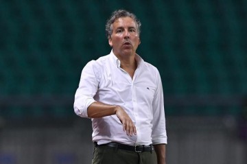 鲸鱼体育注册-河南广州城争提前保级名额 哈维尔：对手更有压力